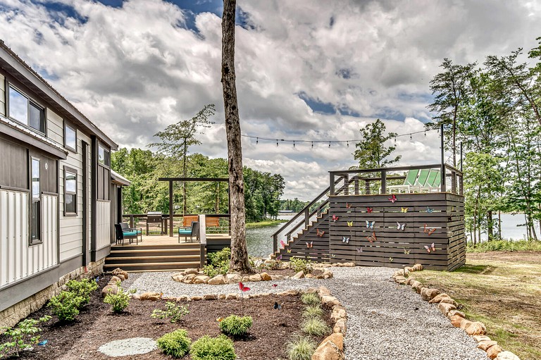 Cabins (United States of America, Tracy City, Tennessee)