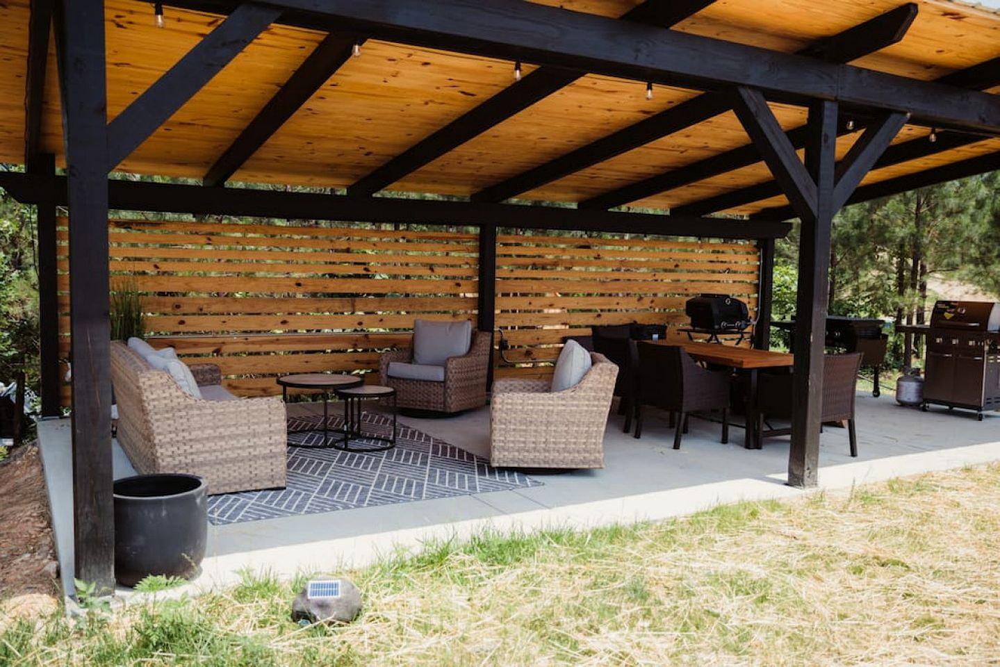 Amazing Safari Tent with Sauna, Fire Pit and Hot-tub in Cadiz, Kentucky