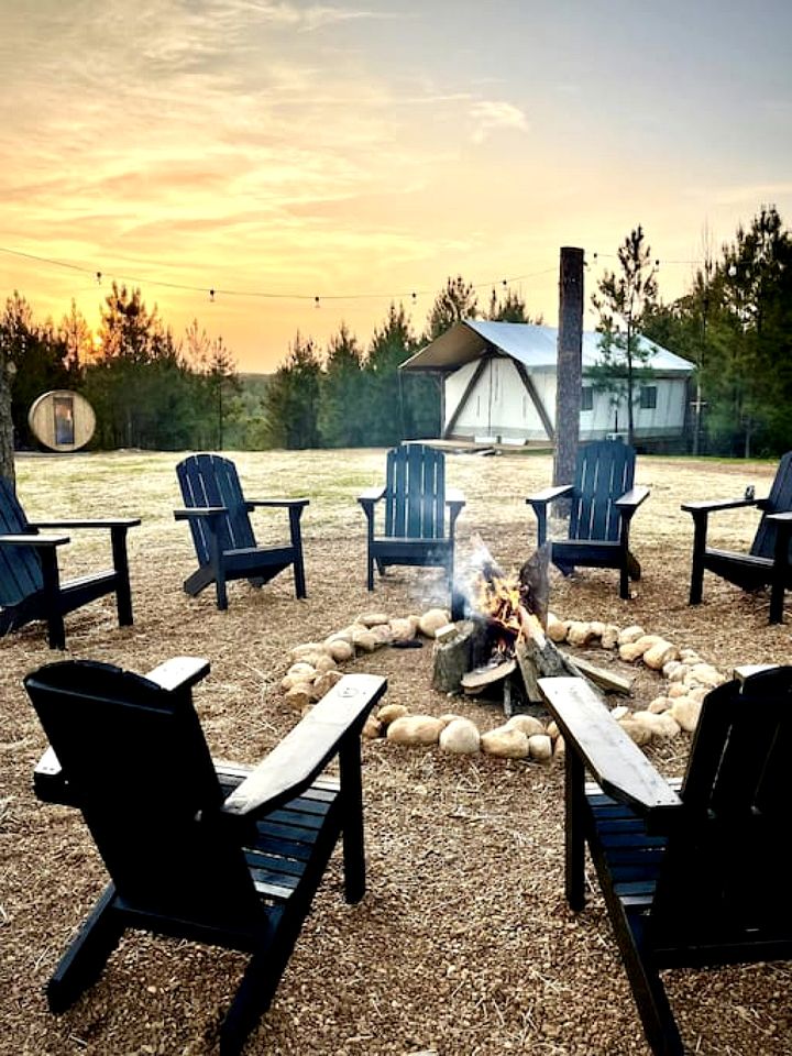 Amazing Safari Tent with Sauna, Fire Pit and Hot-tub in Cadiz, Kentucky