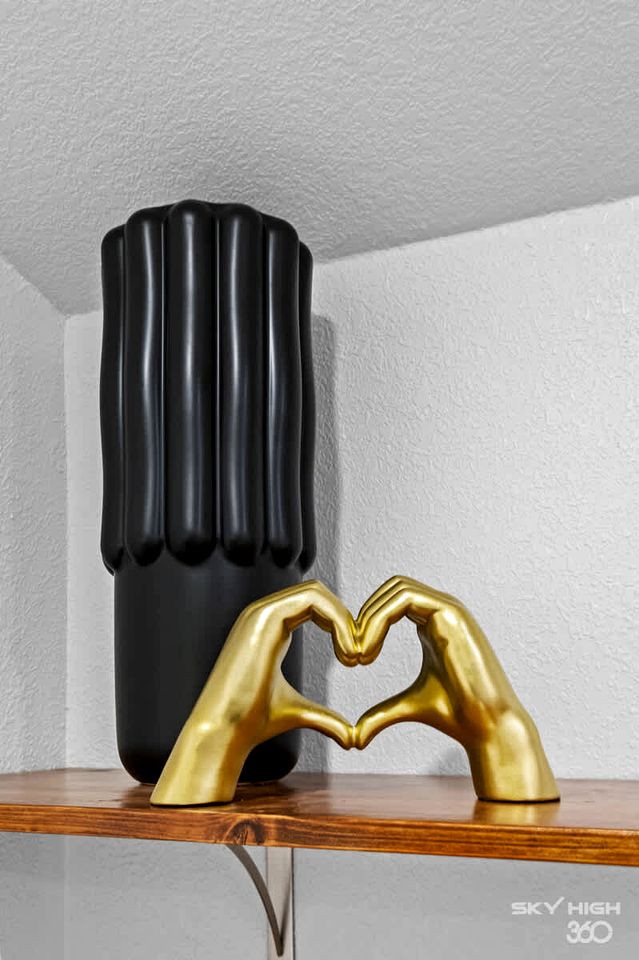 Stylish Tiny Home with Open Concept near Downtown Decatur and Bentonville, Arkansas