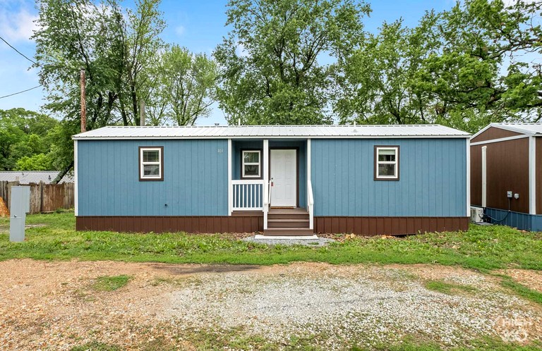 Stylish Tiny Home with Open Concept near Downtown Decatur and Bentonville, Arkansas