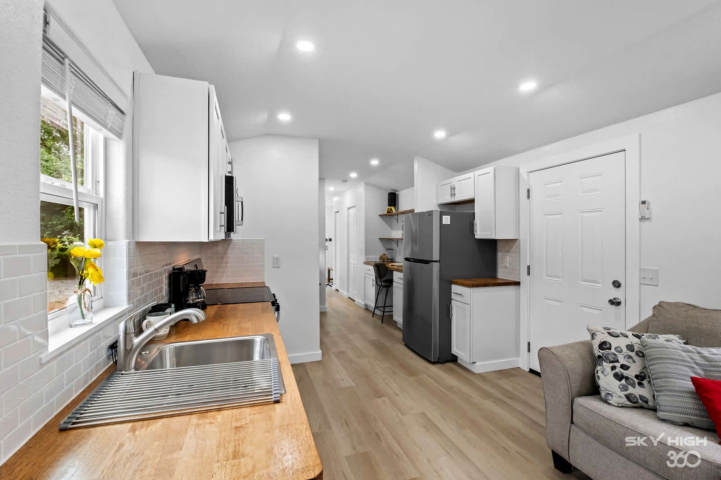 Stylish Tiny Home with Open Concept near Downtown Decatur and Bentonville, Arkansas