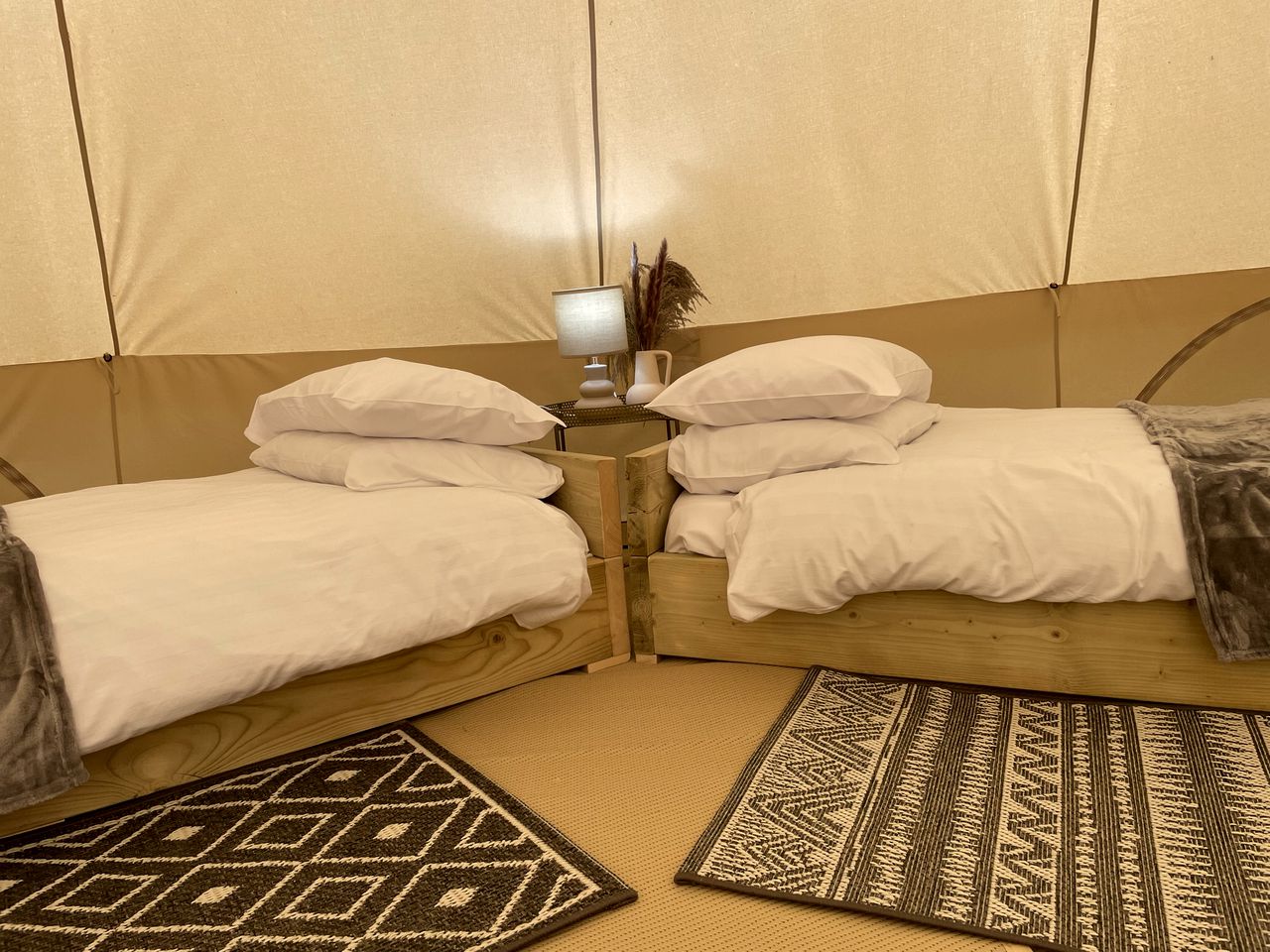 Impressive Bell Tent with Barbecue in Halstead, England