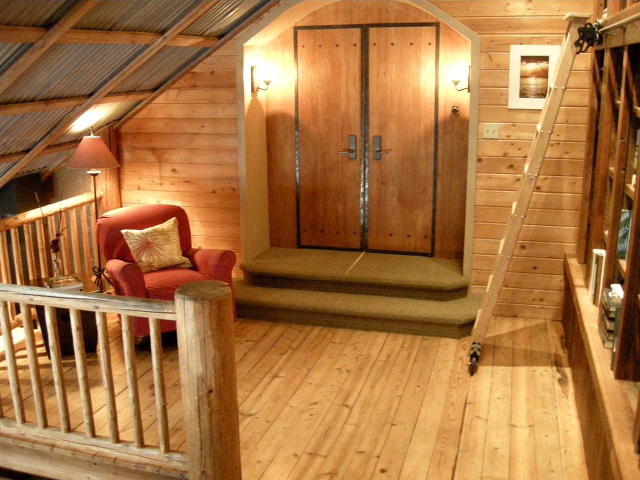 Immaculate Cabin Rental with a Hot Tub next to Lake Pend Oreille in Bonner County, Idaho