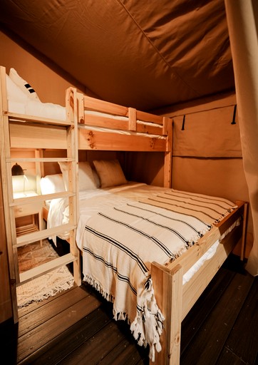 Safari Tents (United States of America, Lometa, Texas)