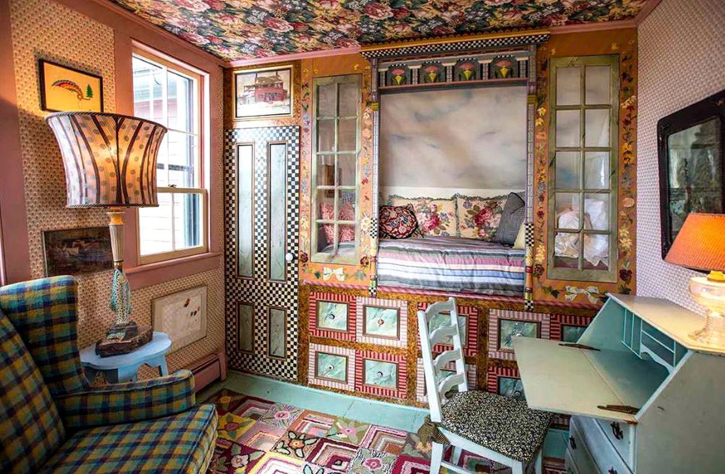 Charming Suite with Private Roof Deck near Ithaca, New York