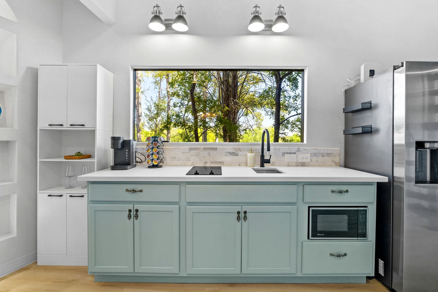 Outstanding Luxurious Dome with Mini Golf, Outdoor Bath, Sauna and Lake Views in Elgin, Texas