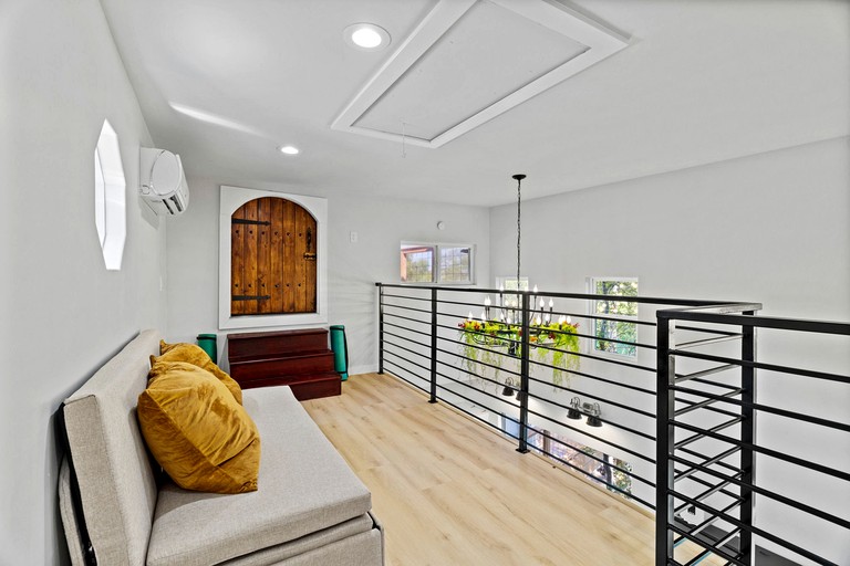 Domes (United States of America, Elgin, Texas)