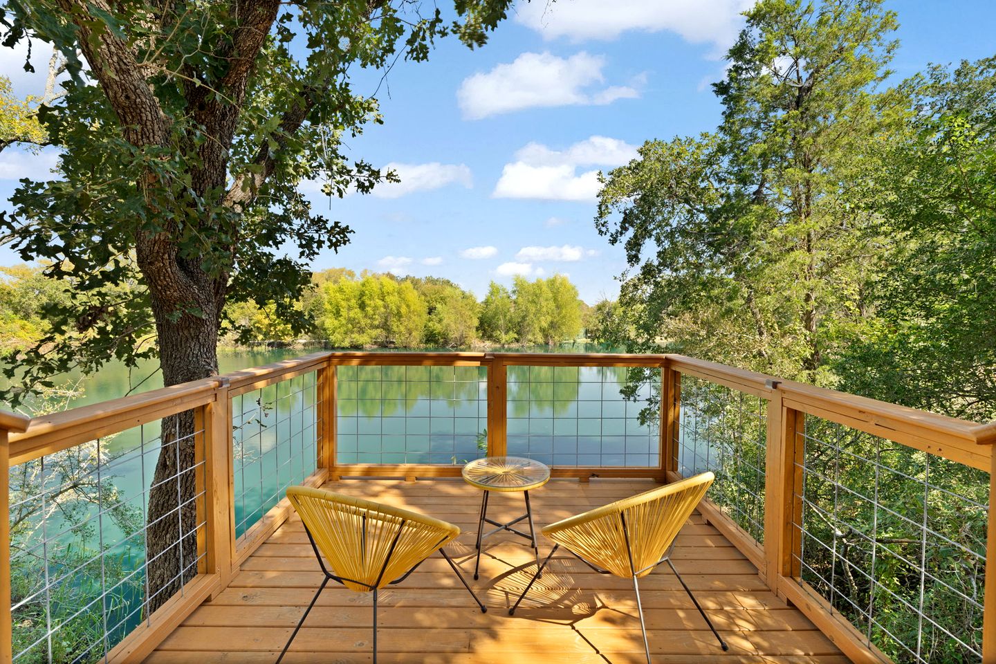 Outstanding Luxurious Dome with Mini Golf, Outdoor Bath, Sauna and Lake Views in Elgin, Texas