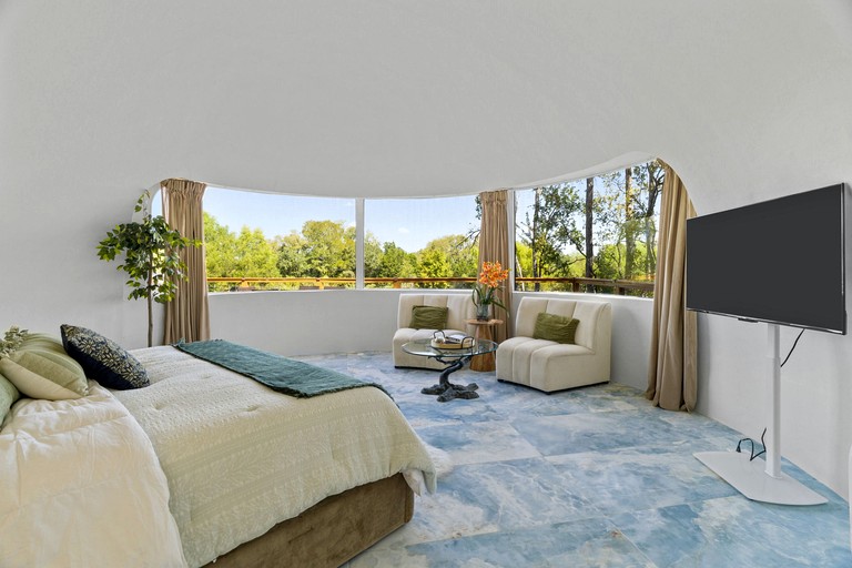 Domes (United States of America, Elgin, Texas)