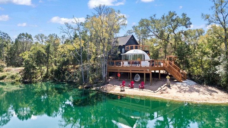 Outstanding Luxurious Dome with Mini Golf, Outdoor Bath, Sauna and Lake Views in Tennessee