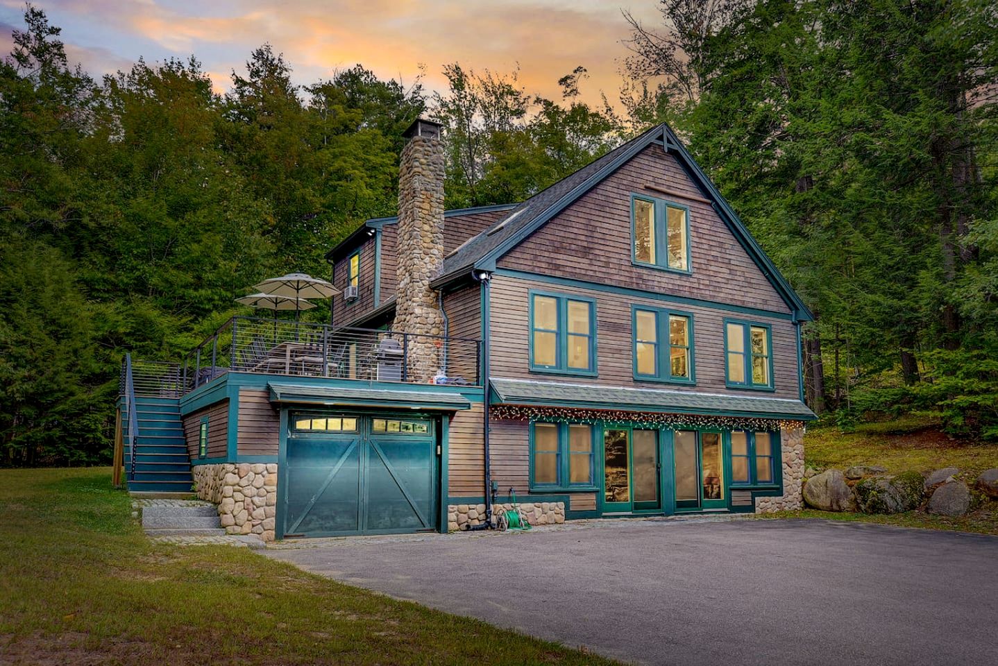 Luxury Mountain Retreat with Hot Tub near Story Land in Bartlett, NH