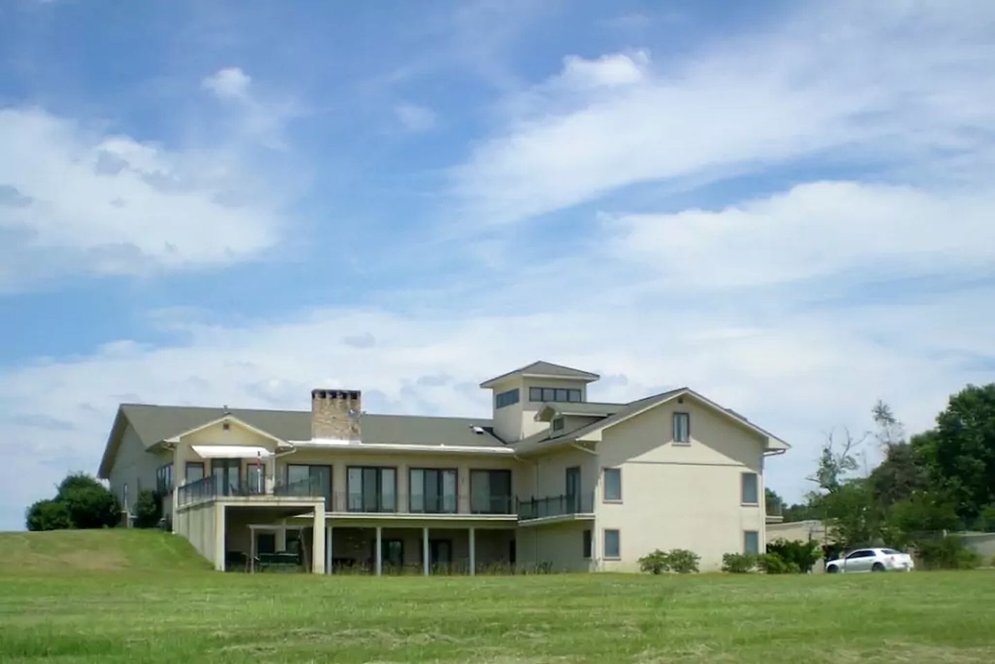 Extraordinary Lodge Perfect for Events near Lumberton, Mississippi