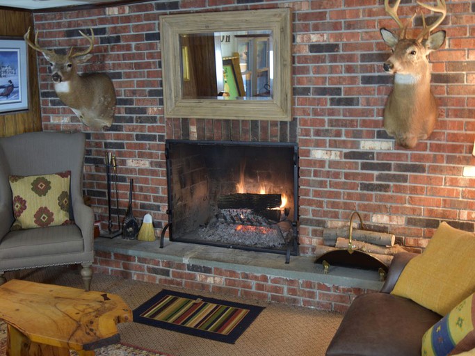 Cabins (Westfield, Pennsylvania, United States)