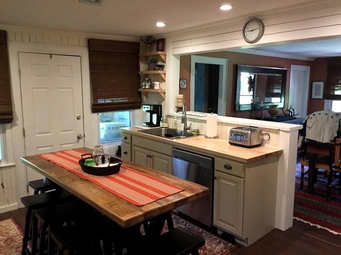 Cabins (Westfield, Pennsylvania, United States)