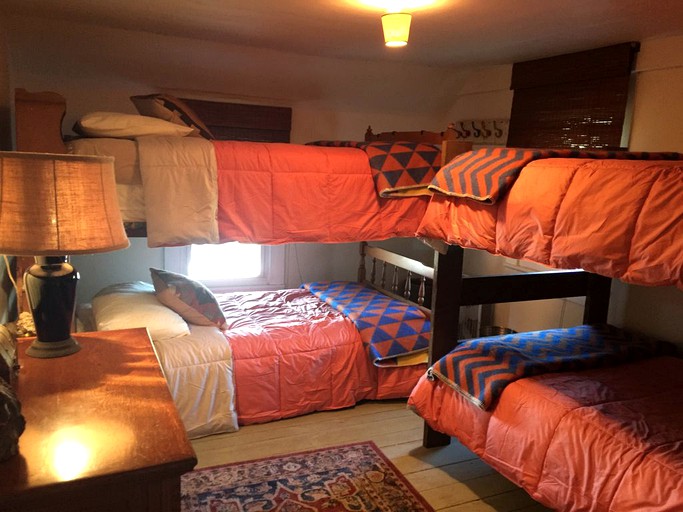 Cabins (Westfield, Pennsylvania, United States)