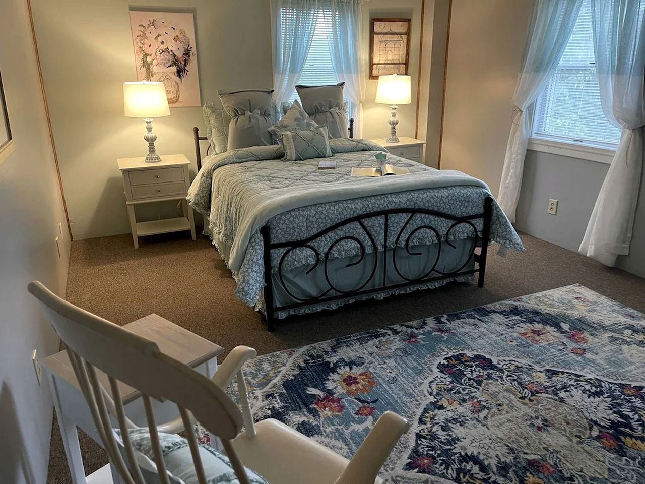 Restored Farmhouse with Hot-Tub in Penn Yan, New York
