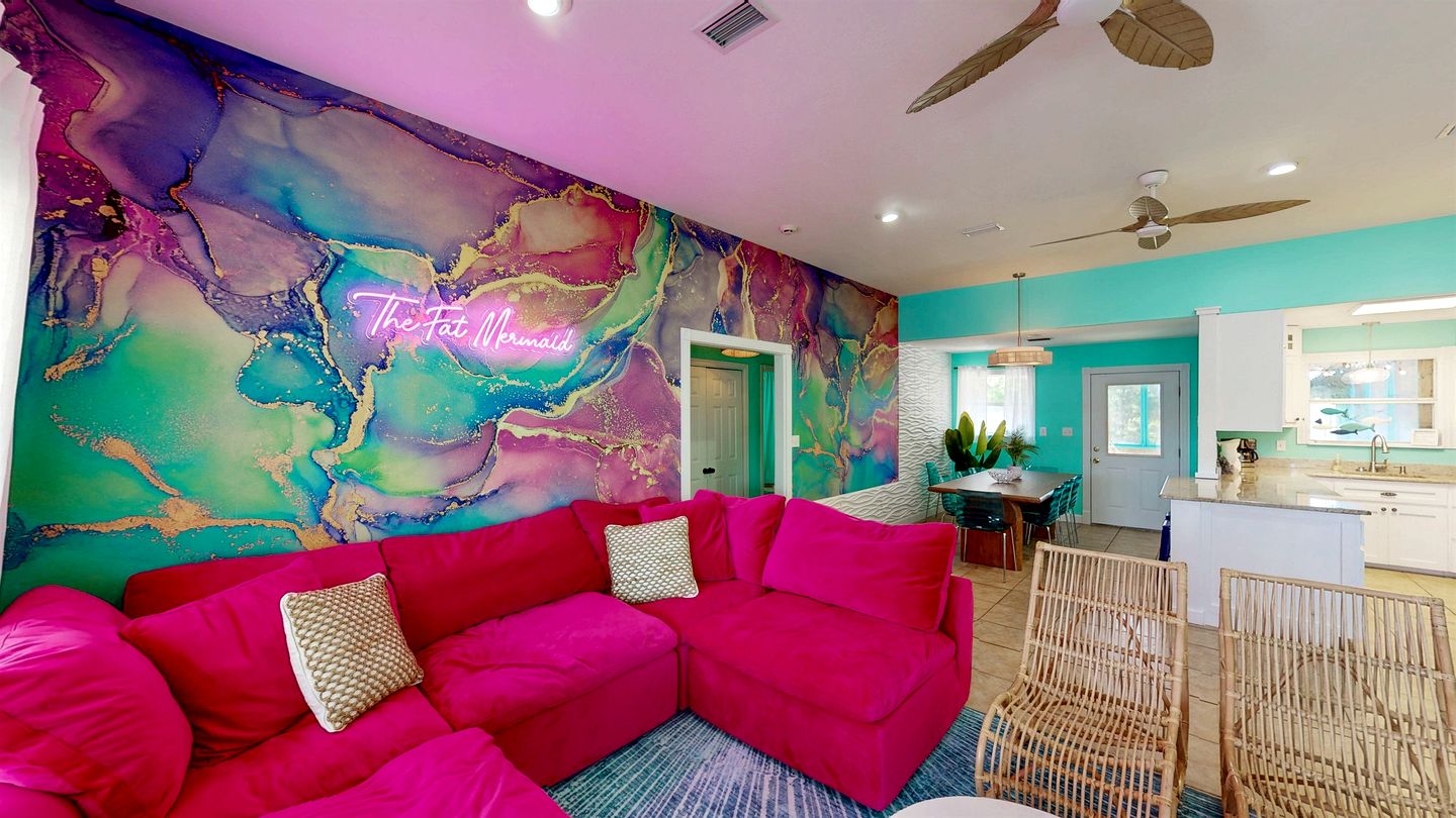 Charming Beachside Home with Private Patio & Dog-Friendly Policy near Surfside Shores, Gulf Shores, AL