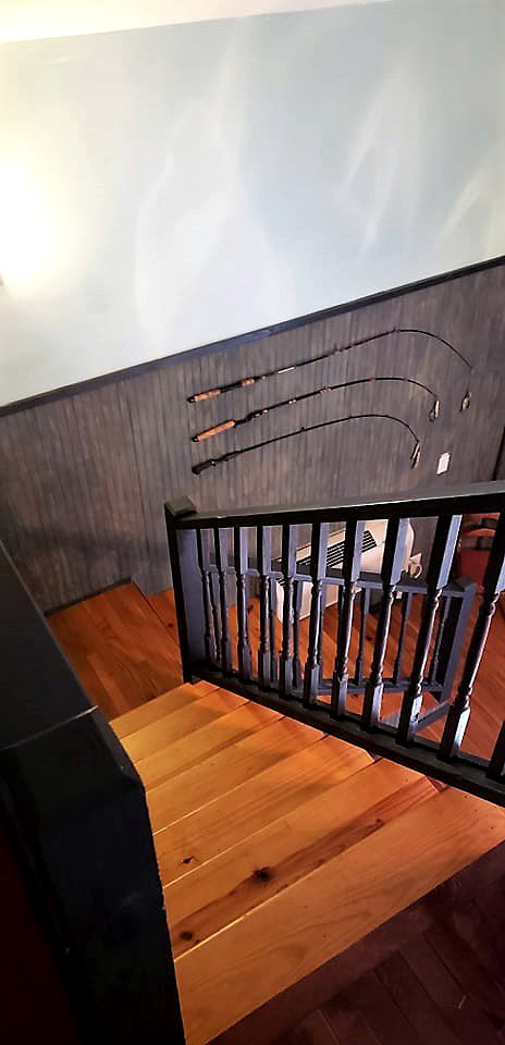 Sparta Serenity: Charming Cabin with Hot Tub and Scenic Farm Views in TN