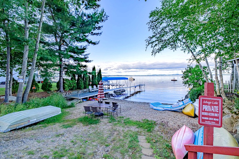 The Flying Mermaid A lakeview beach house on Sebago Lake, Cabins