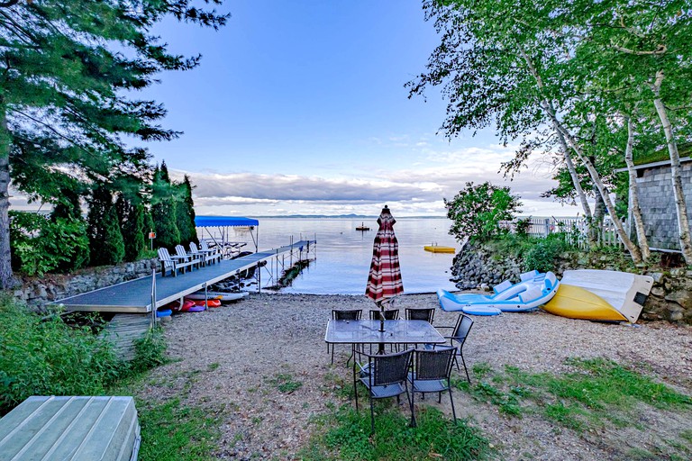 The Flying Mermaid A lakeview beach house on Sebago Lake, Cabins