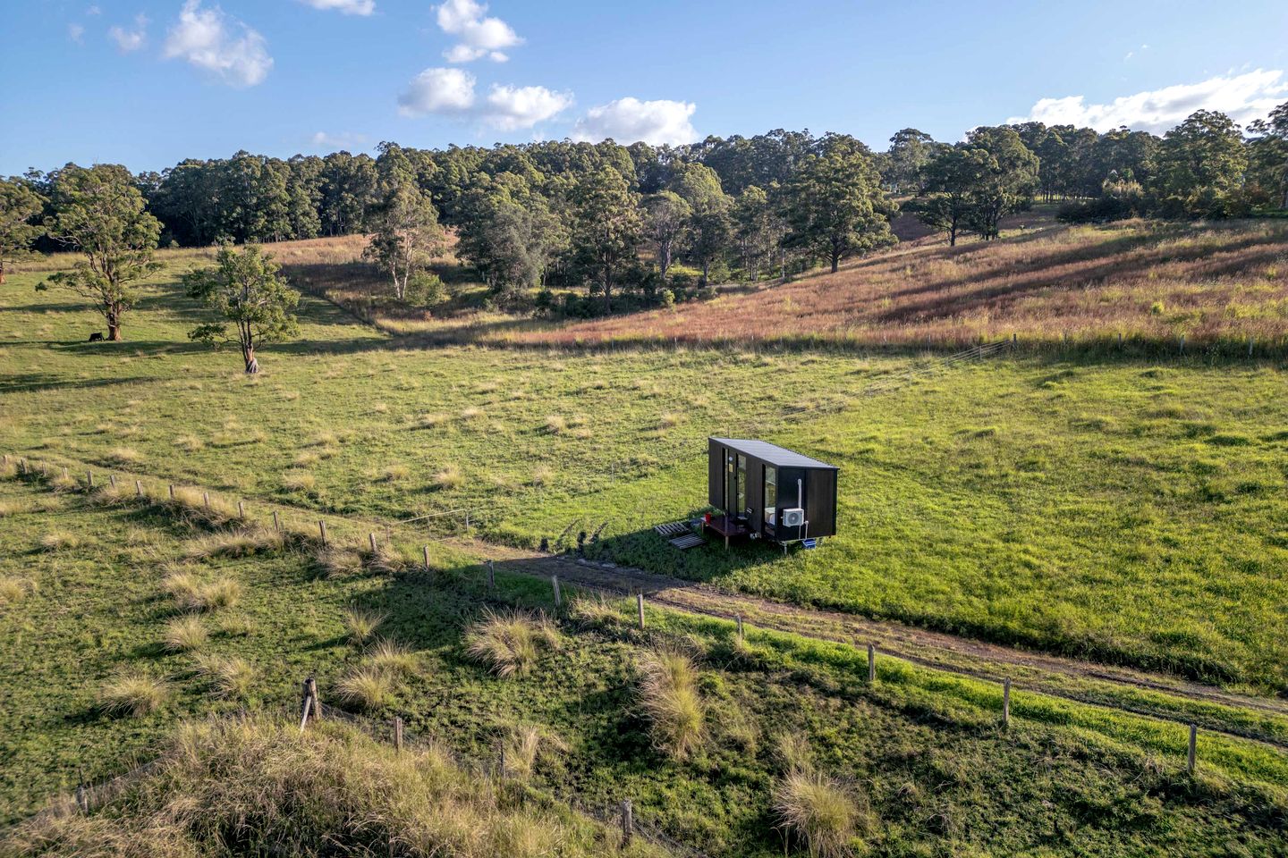 Tranquil Tiny House Retreat with Mountain Views near Bulahdelah, Barrington Coast NSW