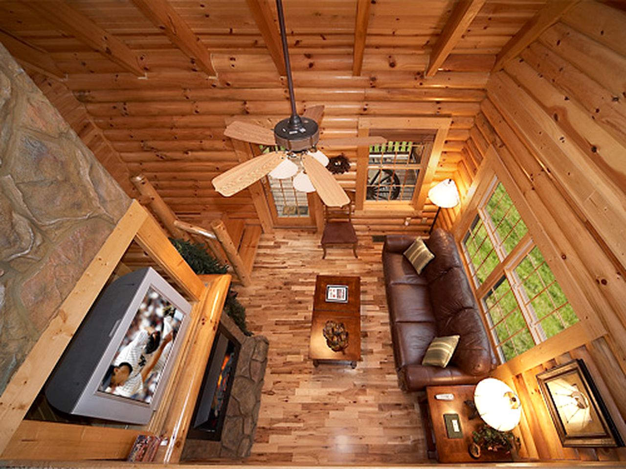 Gorgeous Log Cabin in Gatlinburg for a Tennessee Vacation