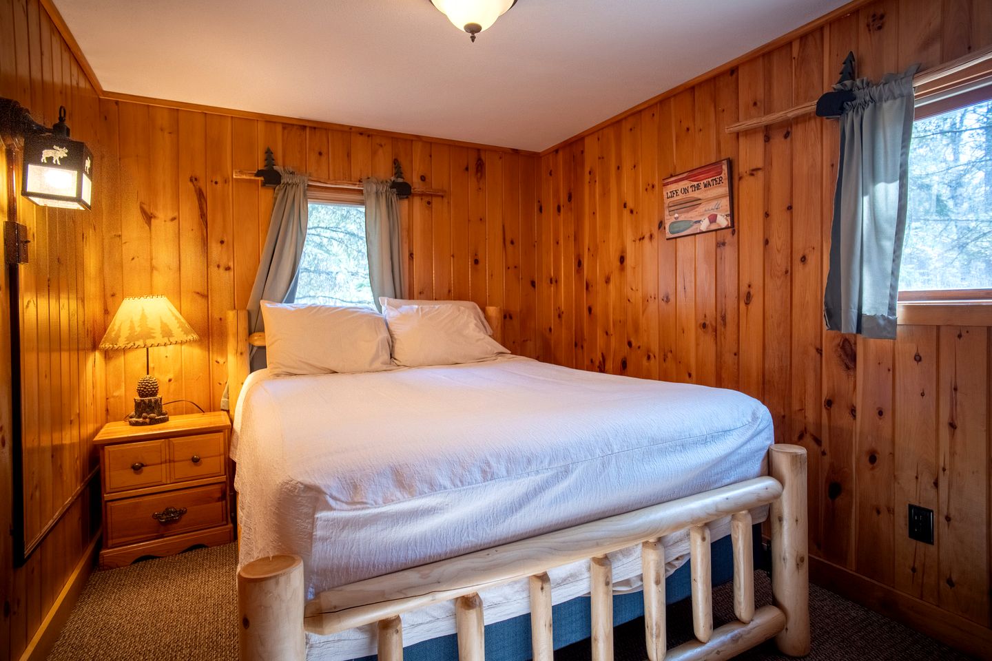 Spacious Northwoods Cabin with Vaulted Ceilings & Stone Fireplace Near Babbitt, Minnesota