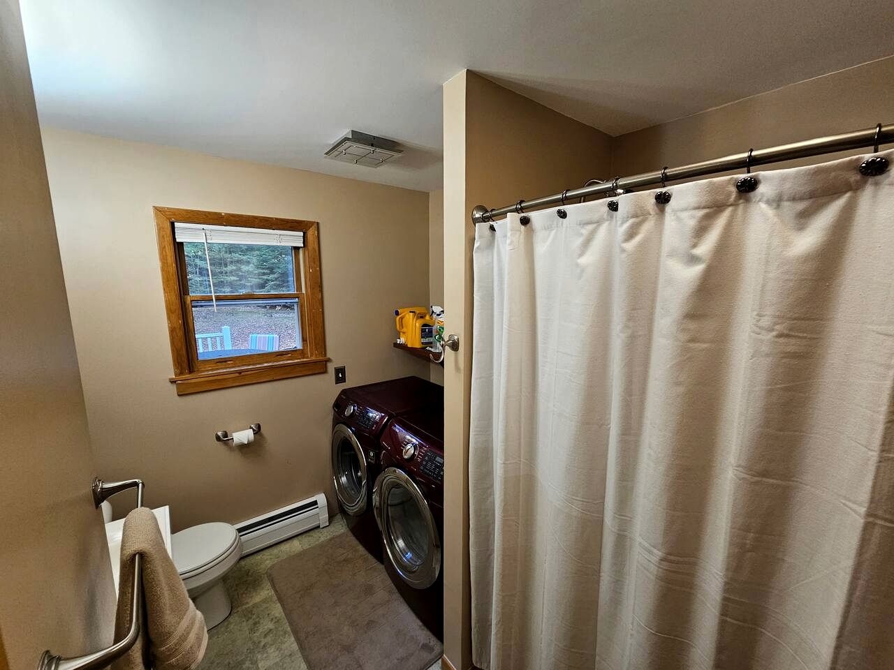 Spacious Mountain Cabin with Hot Tub & Fire Pit near White Mountains, New Hampshire