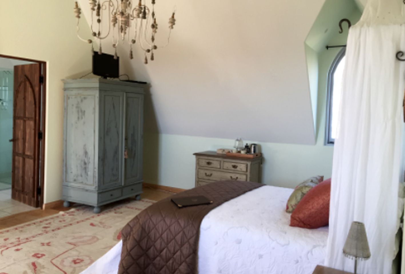 Beautiful Room Rental for Romantic Retreat near Bay of Plenty, New Zealand