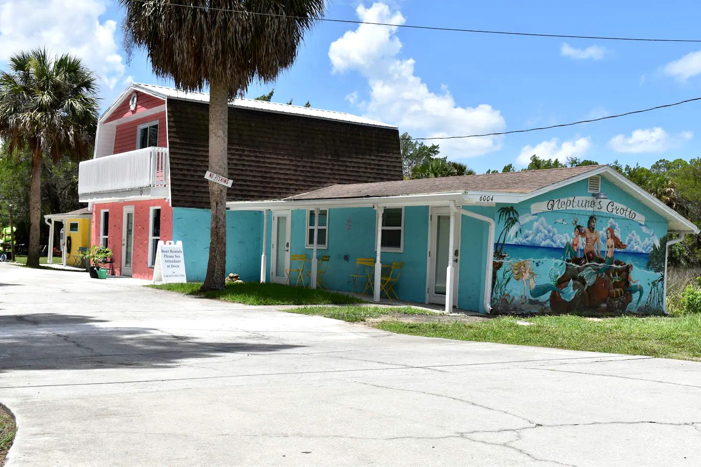 Picturesque Camper with Kayak Provided in Weeki Wachee, Florida