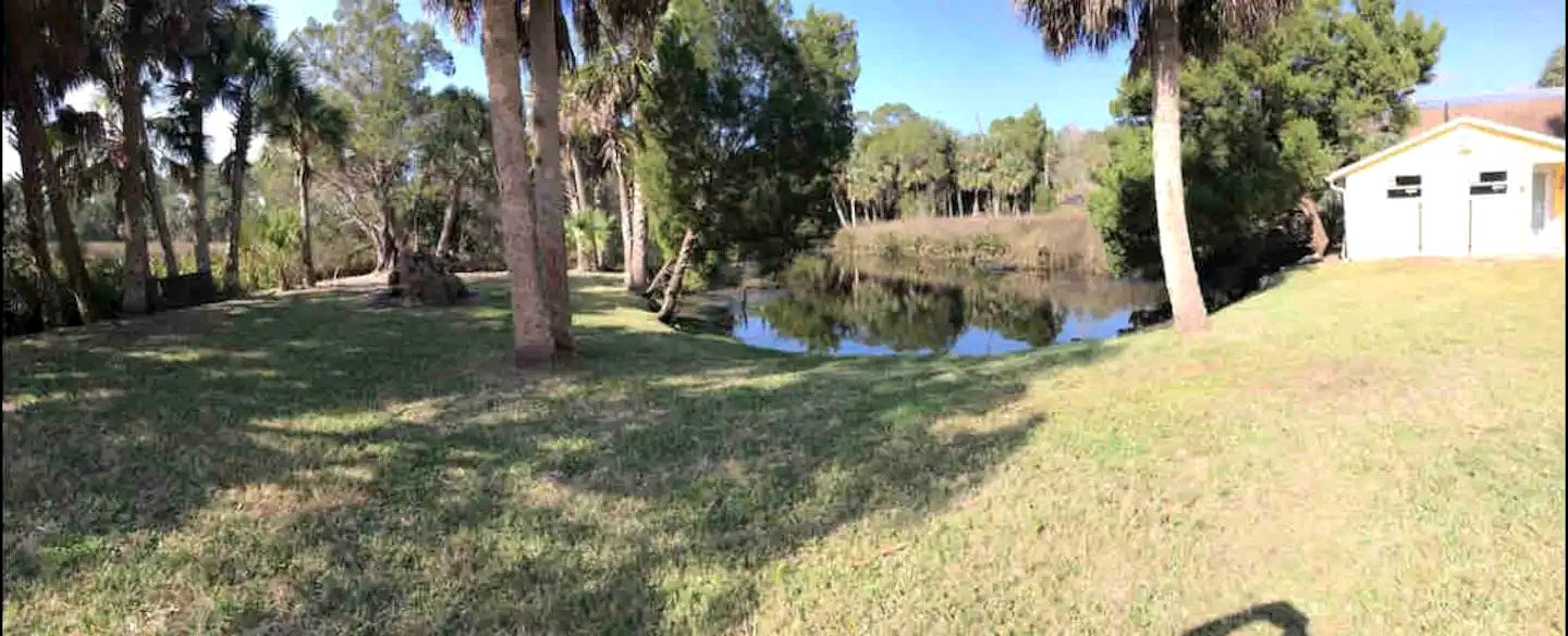 Picturesque Camper with Kayak Provided in Weeki Wachee, Florida