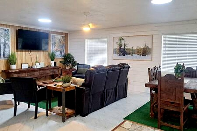 Vacation Rentals (United States of America, Karnack, Texas)