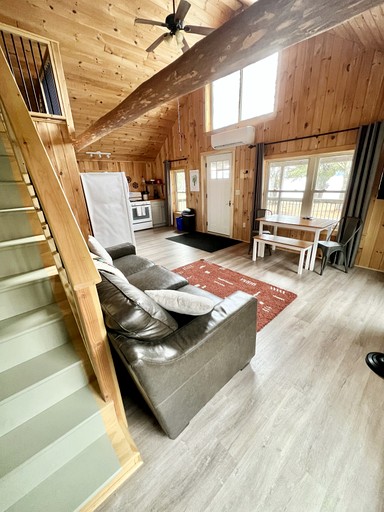 Cabins (United States of America, Burnham, Maine)