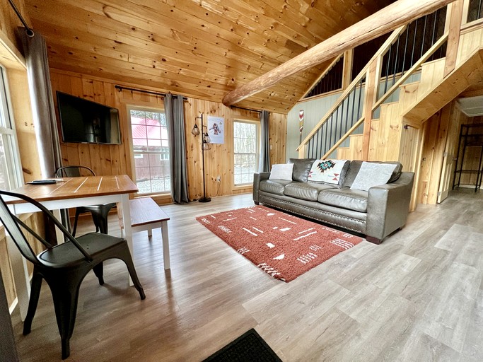 Cabins (United States of America, Burnham, Maine)