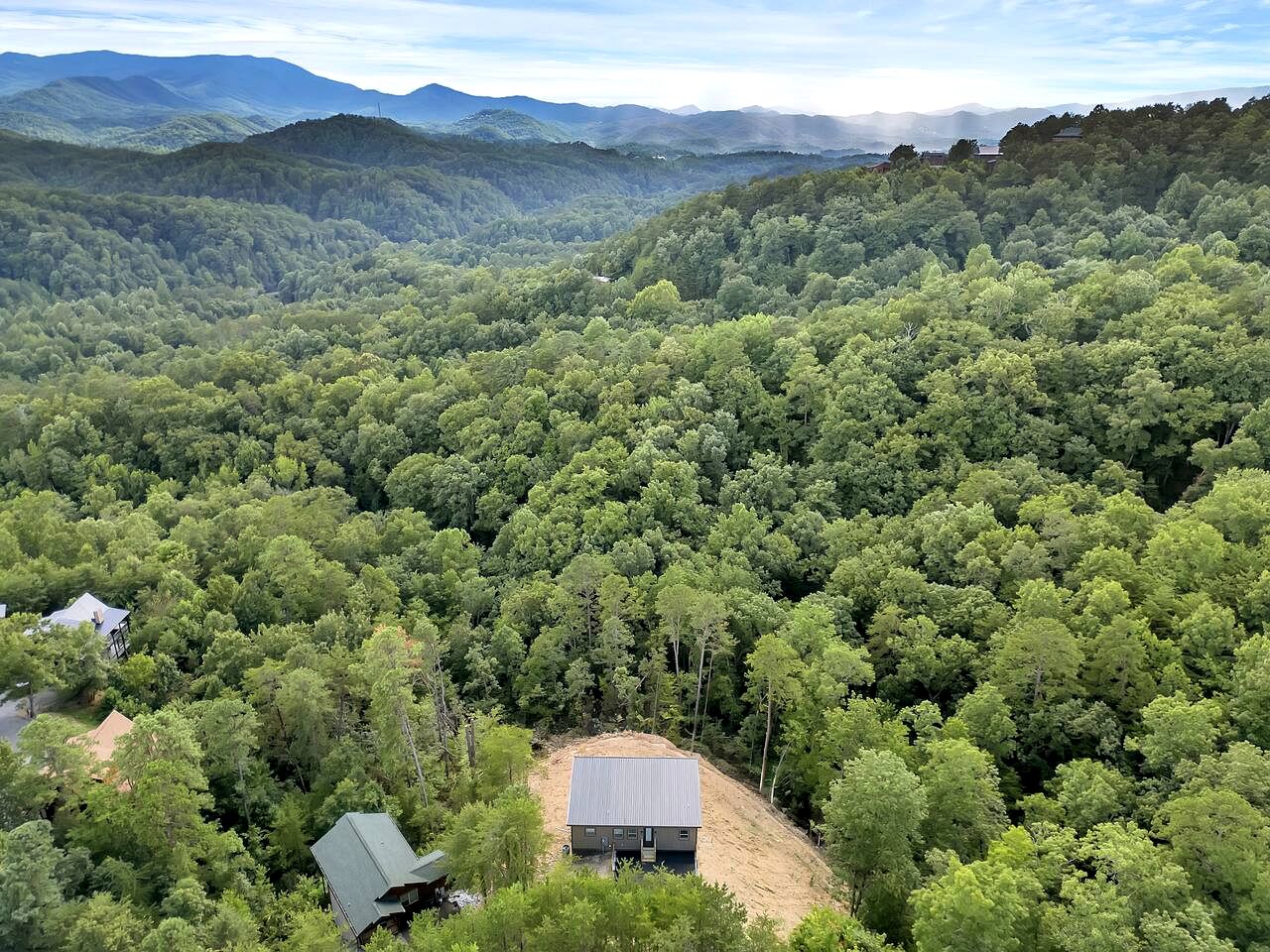 Modern Mountain-Top Chalet with Glass-Wall Views near Dollywood in Pigeon Forge, Tennessee