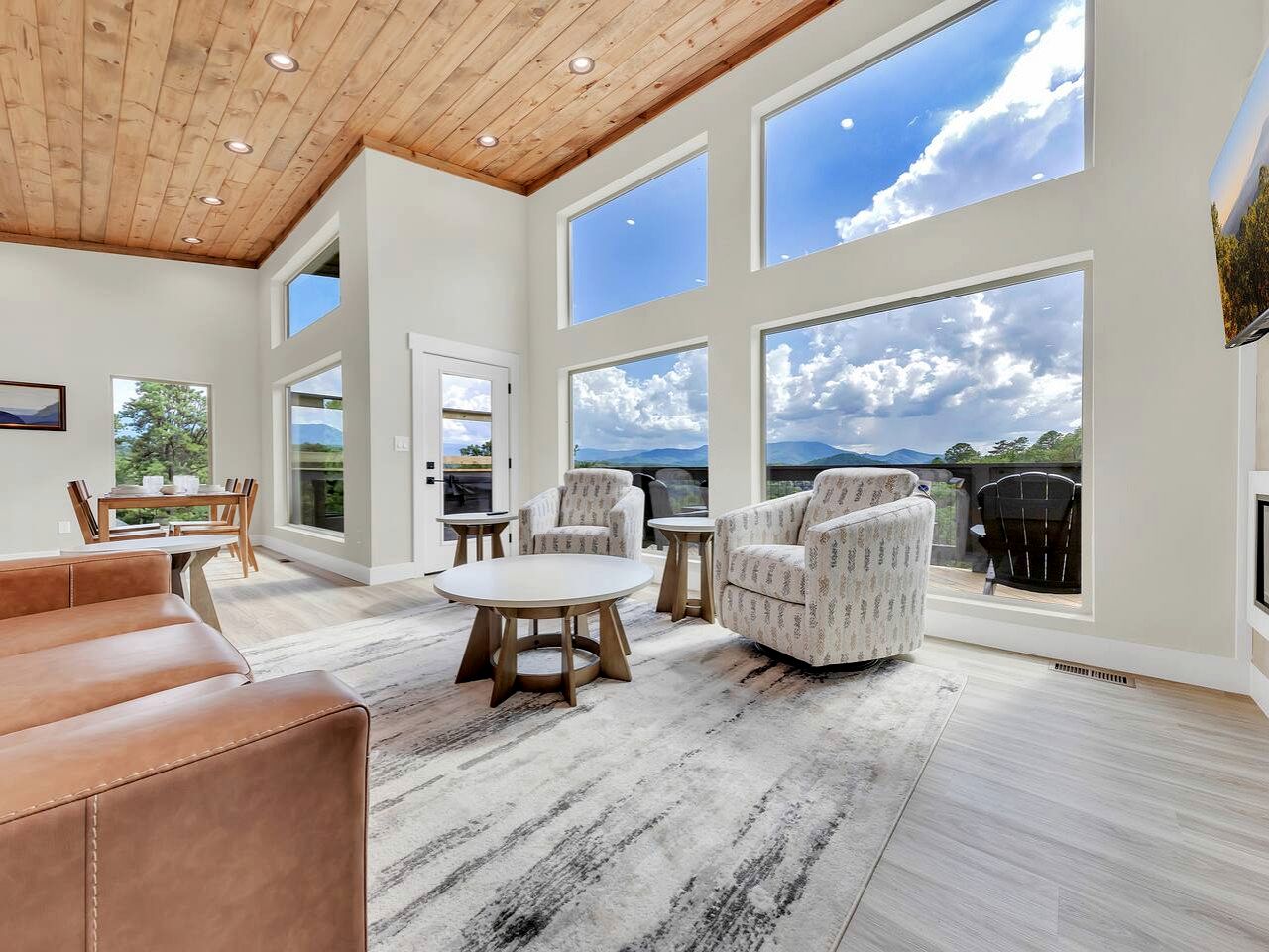 Modern Mountain-Top Chalet with Glass-Wall Views near Dollywood in Pigeon Forge, Tennessee