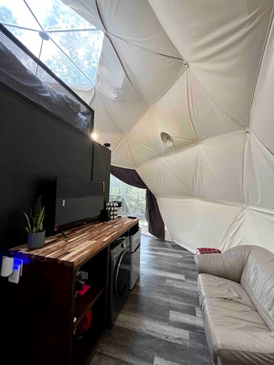 Domes (United States of America, Traphill, North Carolina)