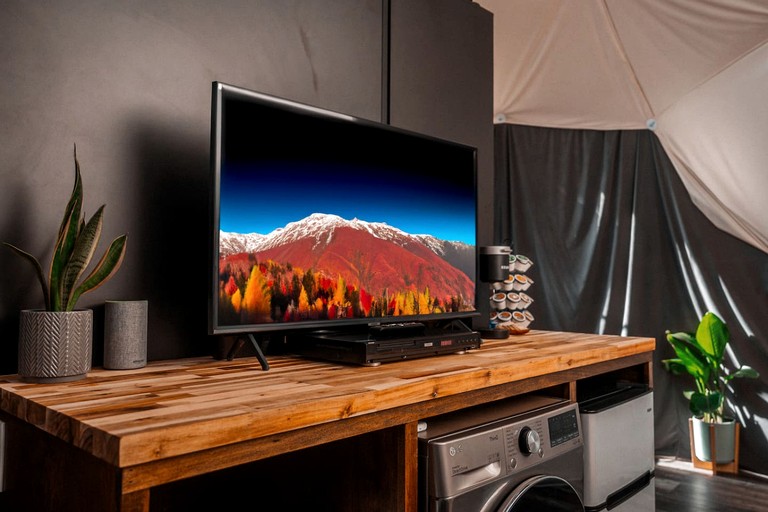 Domes (United States of America, Traphill, North Carolina)