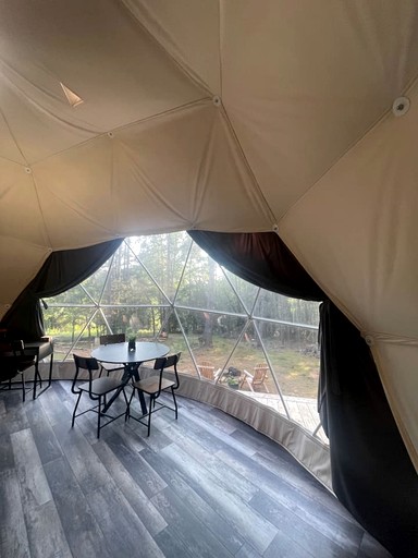 Domes (United States of America, Traphill, North Carolina)