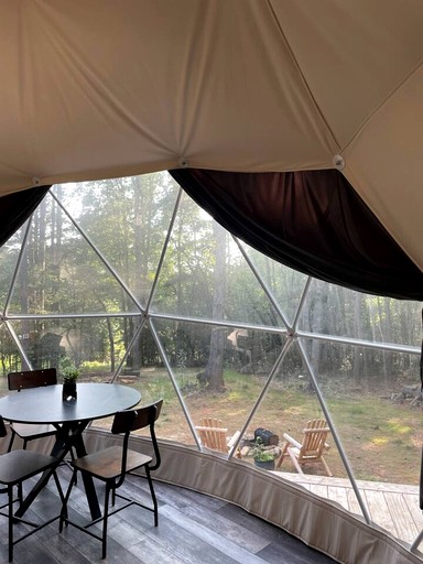 Domes (United States of America, Traphill, North Carolina)