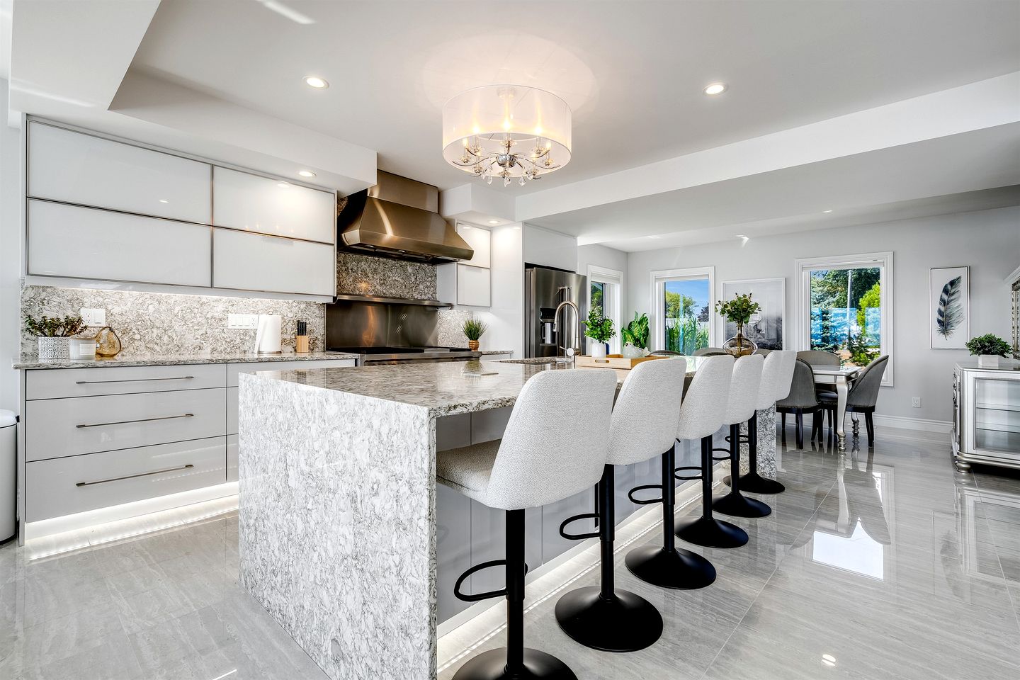 Luxury Waterfront Estate with Beach Access and Expansive Grounds in Ontario, Canada