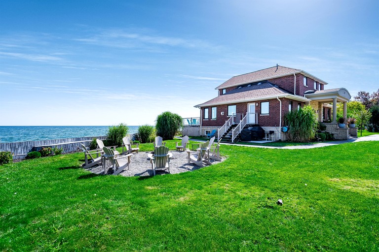 Vacation Rentals (Canada, Wheatley, Ontario)