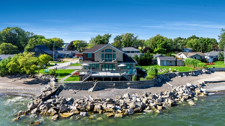 Vacation Rentals (Canada, Wheatley, Ontario)