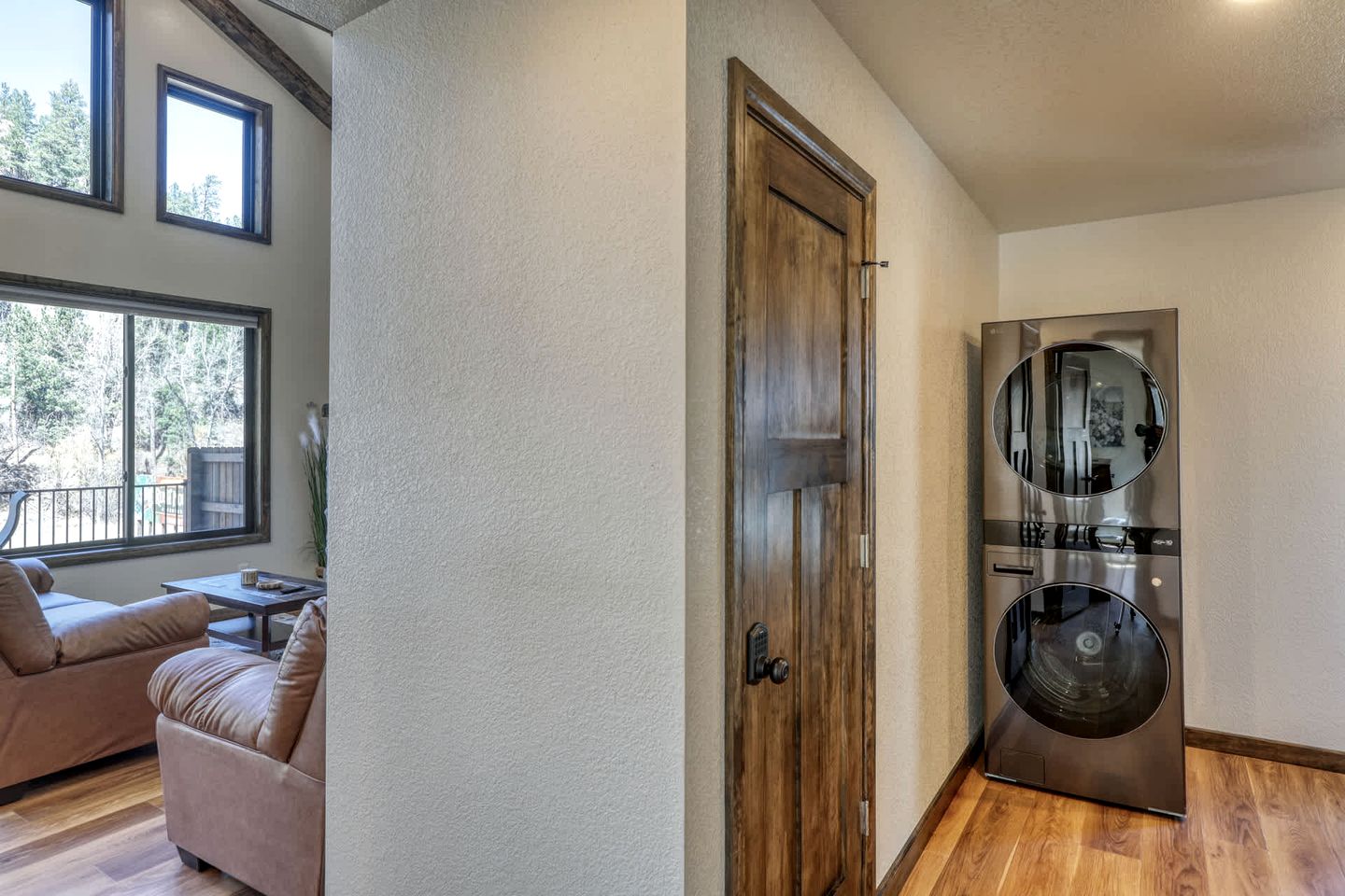 Luxury Black Hills Chalet with Hot Tub Near Mount Rushmore, Keystone SD