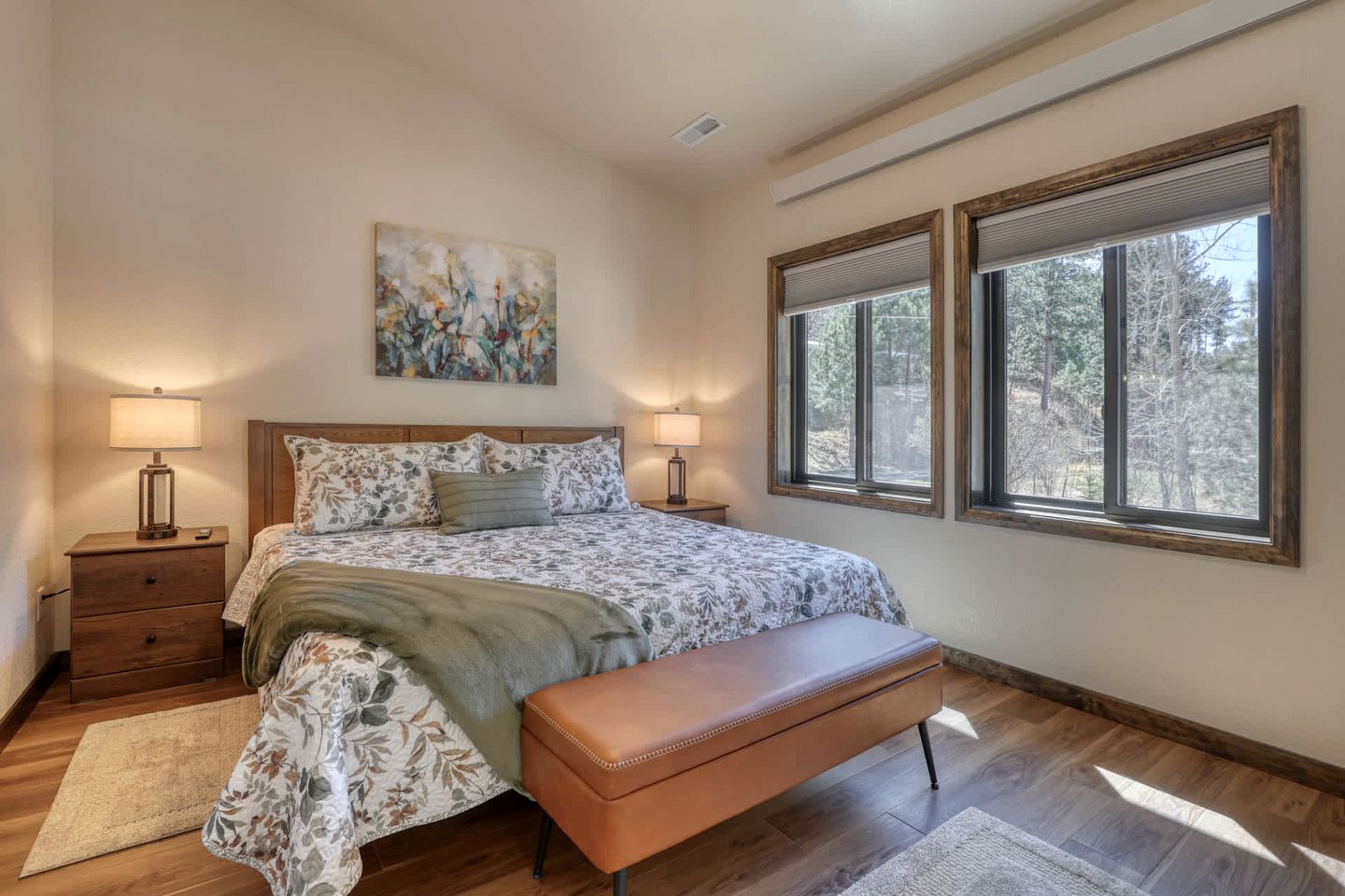 Luxury Black Hills Chalet with Hot Tub Near Mount Rushmore, Keystone SD
