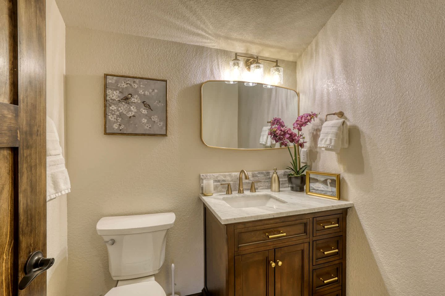Luxury Black Hills Chalet with Hot Tub Near Mount Rushmore, Keystone SD
