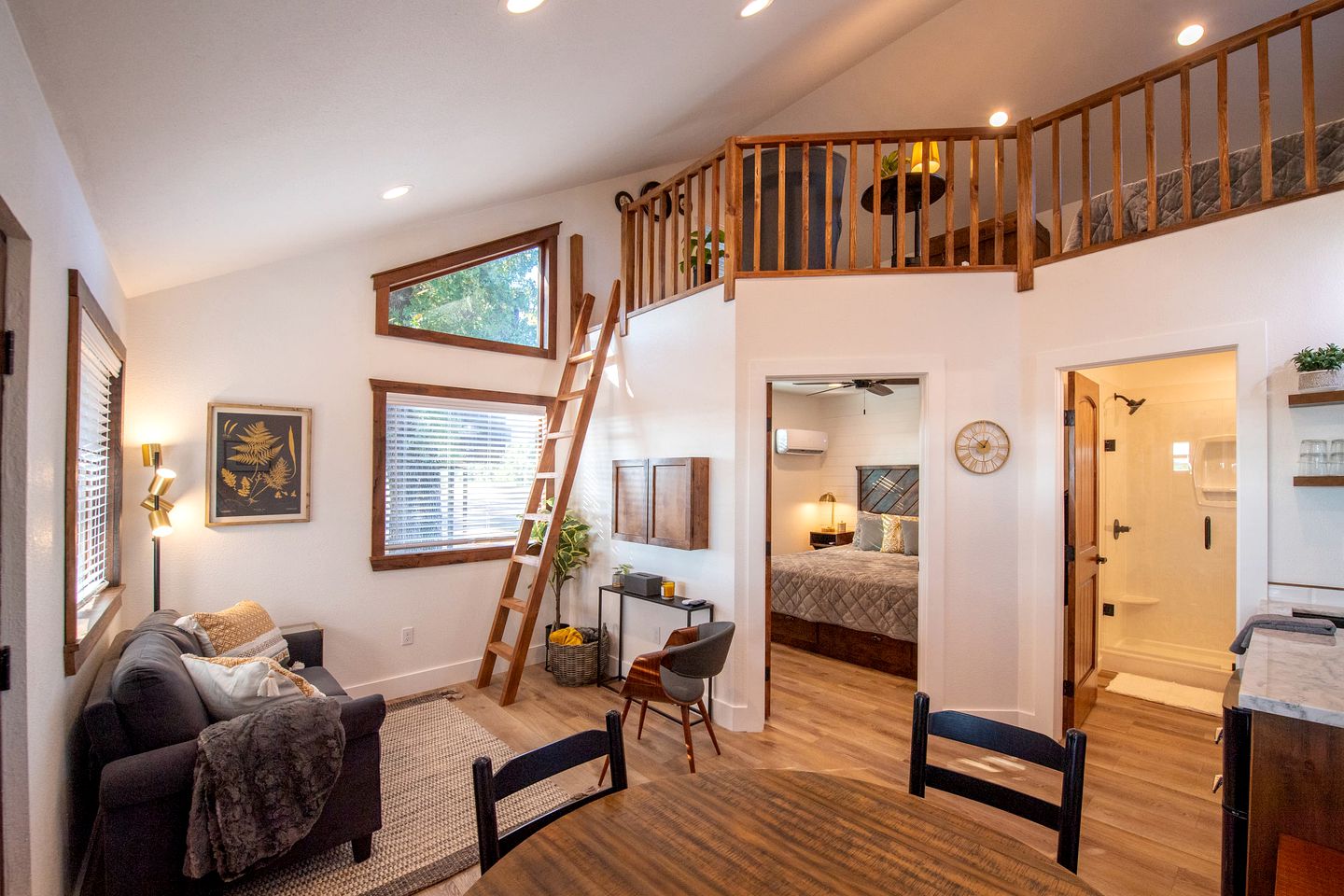 Waco, Texas Cabin for a Romantic Outdoor Glamping Adventure