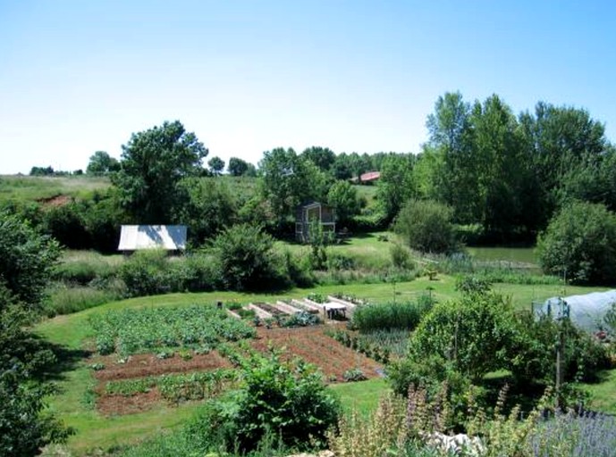 Tented Cabins (La Chapelle Themer, Pays de la Loire, France)