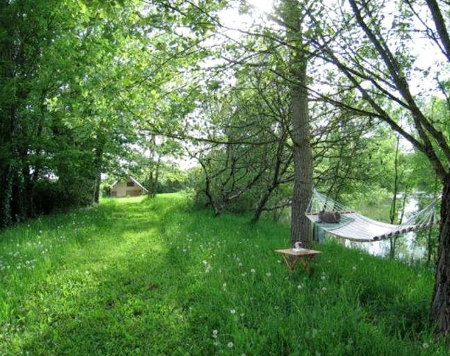 Tented Cabins (La Chapelle Themer, Pays de la Loire, France)